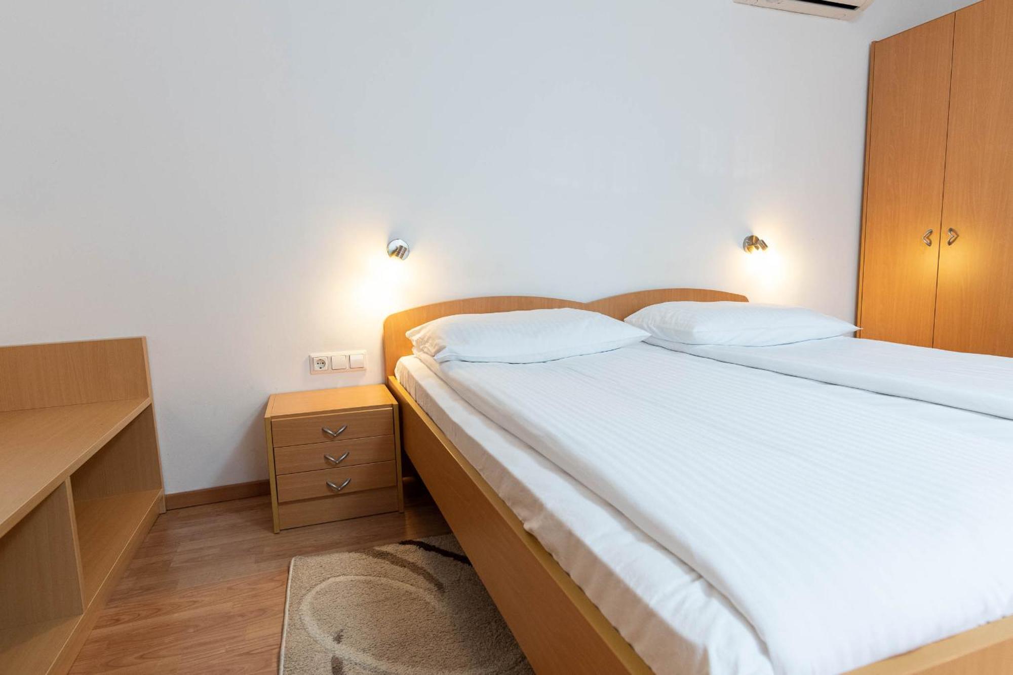 Apartmaji In Sobe Ramar Straza Exterior foto